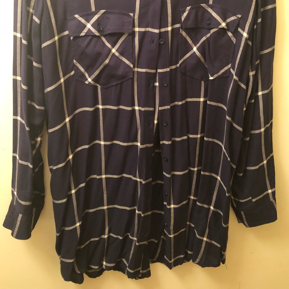 Long button down 🎀 - Picture 3 of 3
